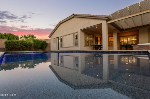 26518 51st Dr, Phoenix AZ  85083-1274 exterior