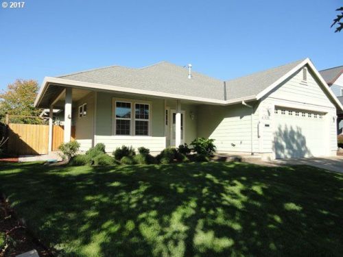 1735 Meadows Dr, Mcminnville, OR 97128-9621