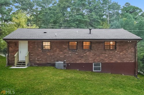 2630 Bryant Dr, Atlanta GA 30344-2014 exterior