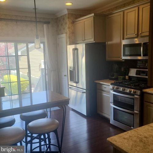 148 Burnet Cres, Trenton NJ 08691-4151 exterior