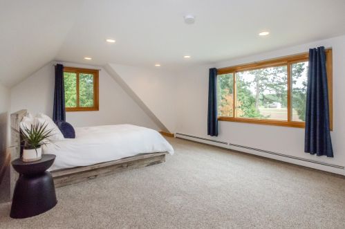 155 Great Nck Rd, Wareham MA 02571-2426 exterior