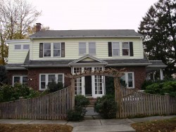 39 Stafford Rd, Newton, MA 02459-1818