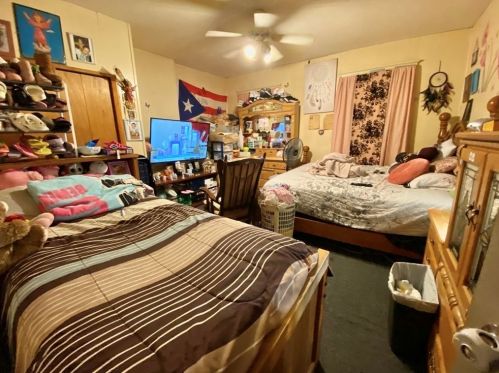 42 Summer St, Lawrence MA 01840-1718 exterior