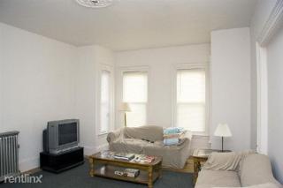 90 Lowell St, Waltham MA  02453-0412 exterior