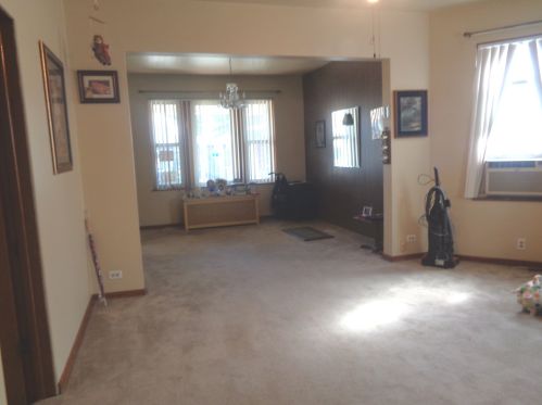 2530 Ridgeland Ave, Forest View, IL 60402-2629