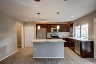 18414 30th Ln, Phoenix, AZ 85053-1111