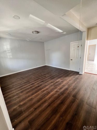 76 Sharot St, Carteret NJ  07008-2909 exterior