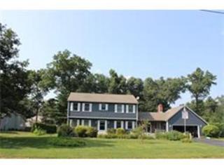 131 Pineridge Dr, Montgomery, MA 01085-4550