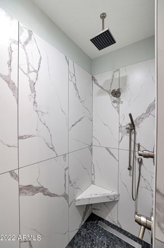 1665 Blaylock Dr, Phoenix AZ 85085-6324 exterior