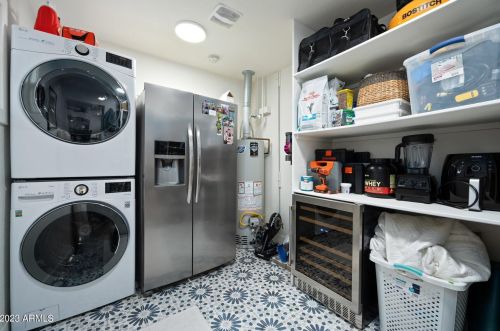 1011 Cavalier Dr, Phoenix AZ 85019-1717 exterior