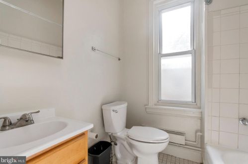 2013 15 St, Philadelphia PA 19121-2301 exterior