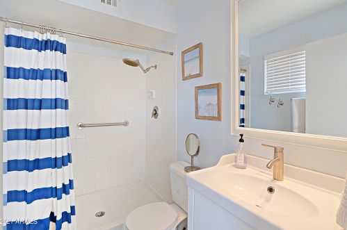 20802 16 Dr, Phoenix AZ 85015-2017 exterior