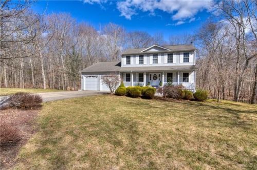 188 Ridge Dr, Escoheag, RI 02822-2433