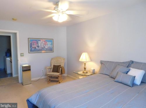 612 Schaeffer Ave, West Deptford NJ 08096-6631 exterior