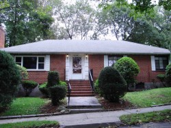 70 Windermere Rd, Newton, MA 02466-2520