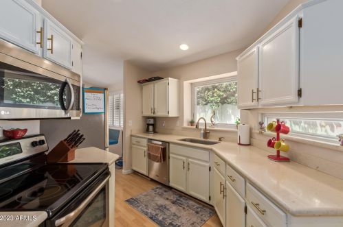 15826 5th Dr, Phoenix AZ  85023-7435 exterior