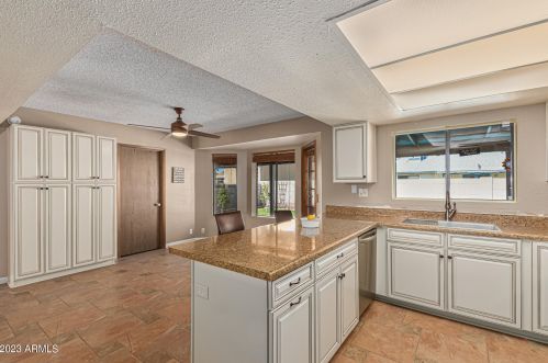 3810 Carol Ann Way, Phoenix AZ 85032-4063 exterior