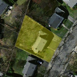 72 Fessenden St, Newton MA 02460-1120 aerial view