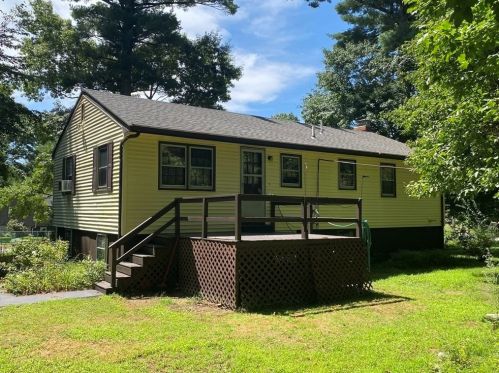 85 Leaf Ln, East Bridgewater MA 02333-1615 exterior