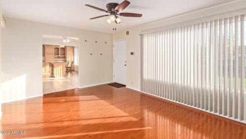 2328 Altadena Ave, Phoenix AZ 85029-3402 exterior