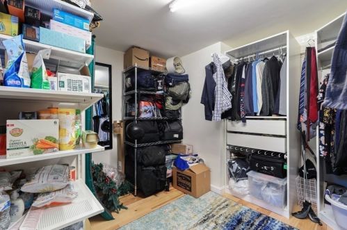 51 Gln Ave, Newton MA 02459-2048 exterior