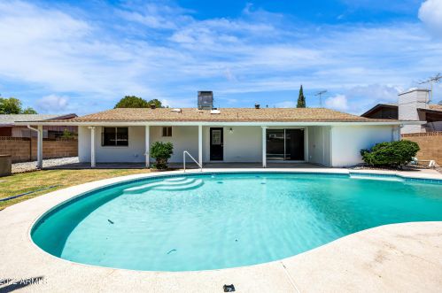 3309 Cholla St, Phoenix AZ 85029-3817 exterior