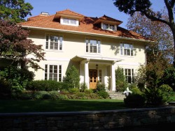 31 Sewall St, Newton, MA 02465-2612