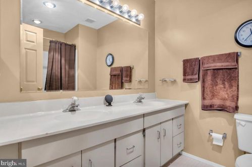 317 Steeplechase Ct, West Deptford NJ 08096-6815 exterior