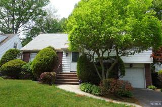 46 Highview Ave, Bergenfield, NJ 07621-3404