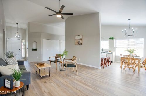 8738 Edgemont Ave, Phoenix, AZ 85037-3450