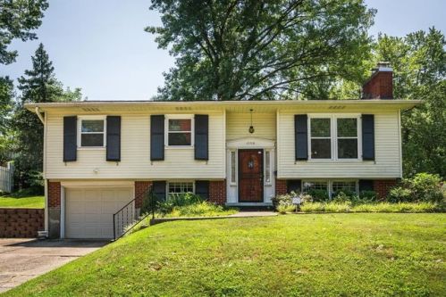 1508 Anna Ln, Louisville KY  40216-4002 exterior