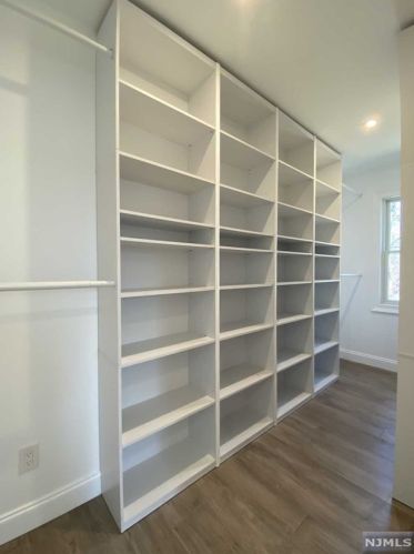 73 Merritt Ave, Cresskill NJ  07626-2419 exterior