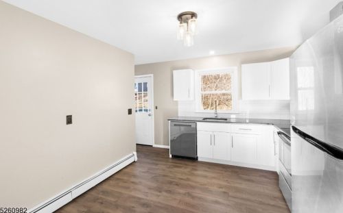 20 Loomis Ave, Wantage NJ  07461-2214 exterior