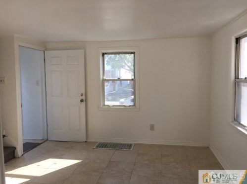 20 Pulaski Ave, Carteret NJ  07008-2510 exterior