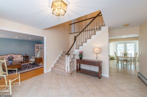 40 Trinity Pl, East Hanover, NJ 07936-3326