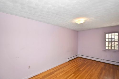 9 Knollwood Rd, Worcester MA 01612-1326 exterior