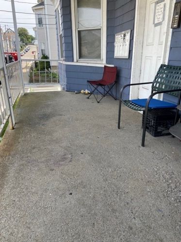 189 Hamlet St, Fall River MA 02724-3363 exterior