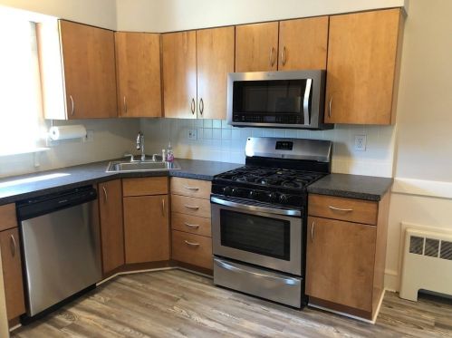 1192 Robeson St, Fall River MA  02720-5508 exterior