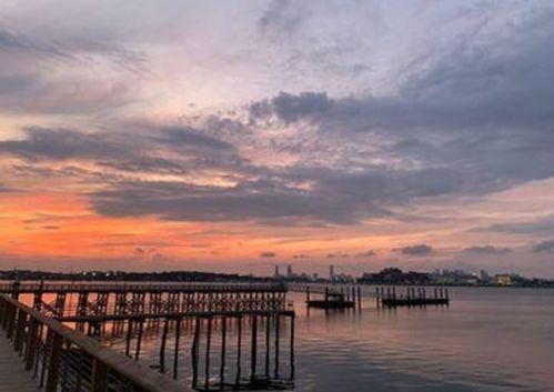 17 Whaler Ln, Quincy MA 02171-1553 exterior