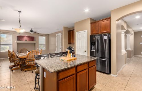 2607 Apollo Rd, Phoenix AZ 85042-5381 exterior