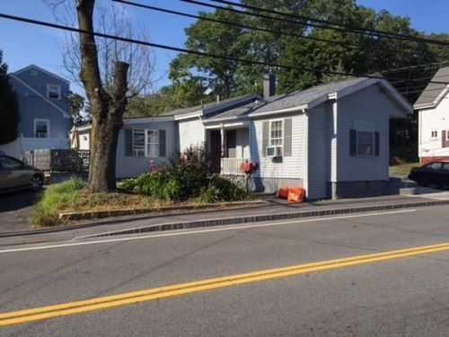 105 Tremont St, Taunton MA  02780-2946 exterior