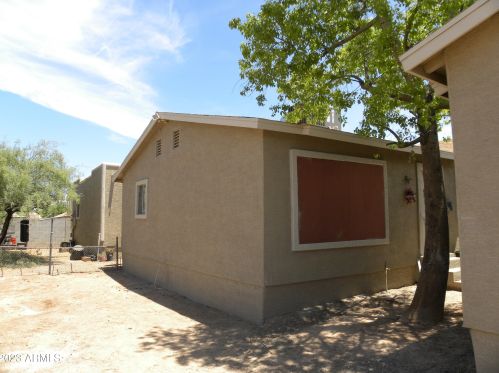 1002 27 Pl, Phoenix AZ 85008-1933 exterior