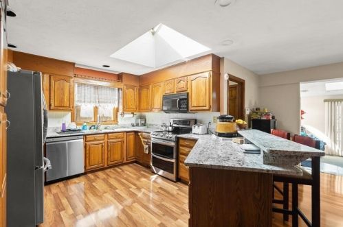 34 Grampian Way, Weymouth MA 02188-3506 exterior