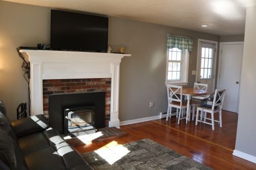 4 Wind Dr, Plymouth MA  02360-2714 exterior