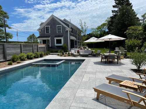 125 Seaview St, Chatham MA 02633-2330 exterior