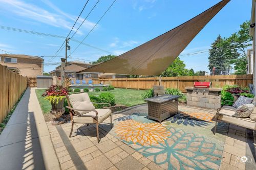 1906 Maple Ave, Forest View IL 60402-1549 exterior