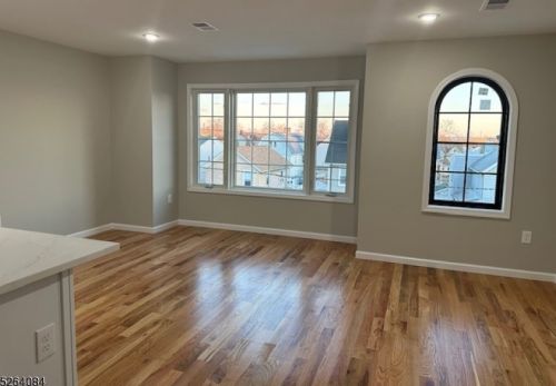 371 Forest St, Kearny NJ  07032-3532 exterior