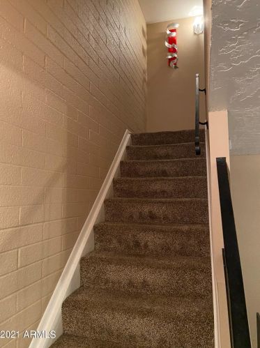 8413 34th Ave, Phoenix AZ 85053-2909 exterior