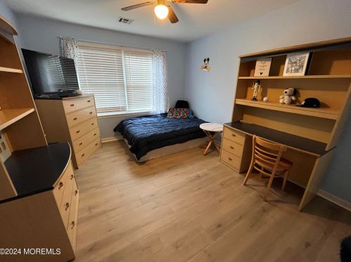 5 Bailey Ct, Jackson Twp NJ 08527-4459 exterior