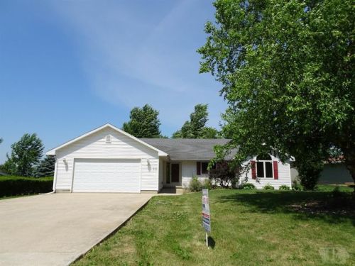 310 Terrace Ln, Ewart, IA 50171-1103